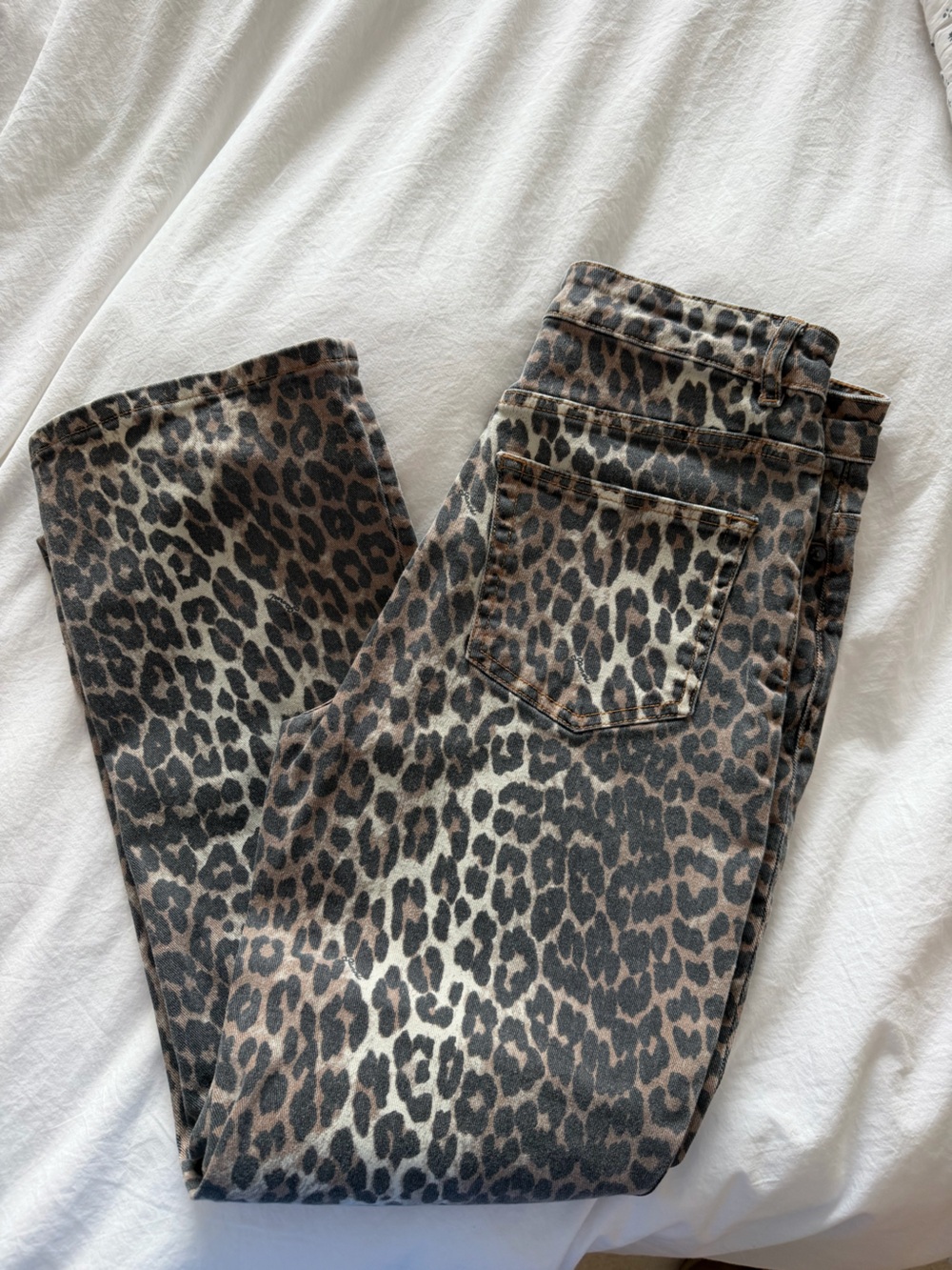 Ganni Cropped Cheetah Jeans